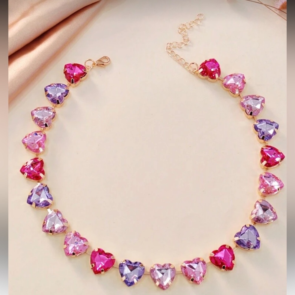 Pink heart gemstone fashion necklace